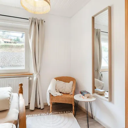 Ferienwohnung Leubsdorf 아파트 *